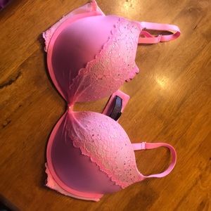 Super cute Victoria Secret Bra!!